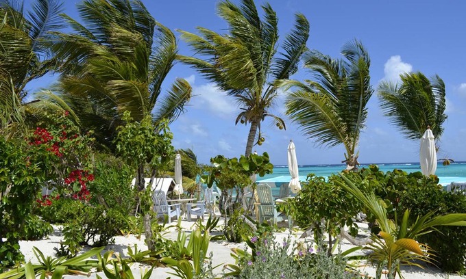 Shoal Bay Hotel | Serenity Cottages