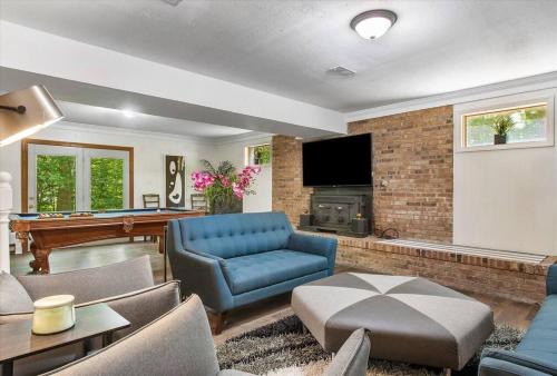 North Chesterfield House | Serenity in the Suburbs: Your Gorgeous RVA Getaway