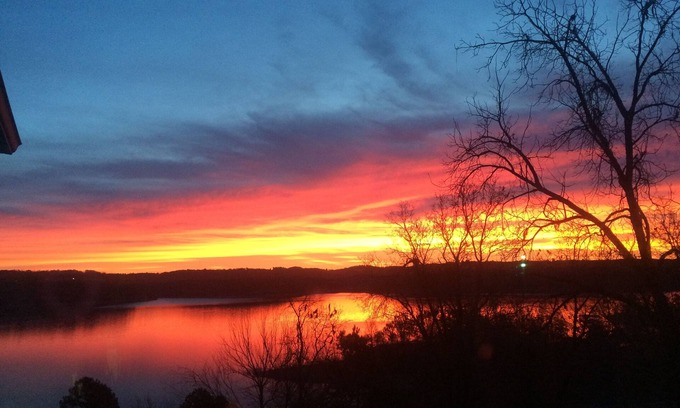 Beaver Shores House | Serenity on Beaver Lake House
