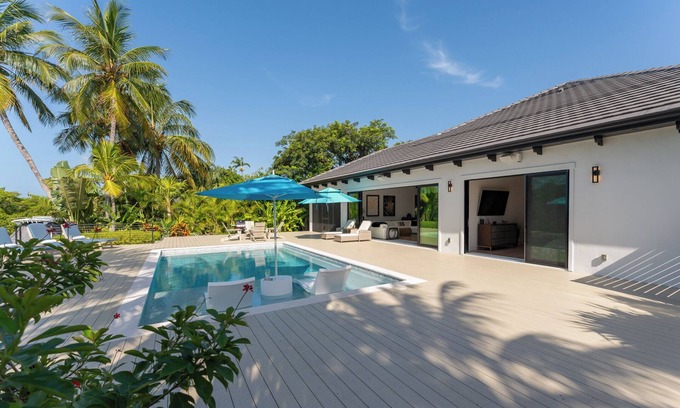 New Town House | SERENITY ON SUNRISE ~ 5 BR/5.5 Bath New Town Home w/Pool & Dockage!