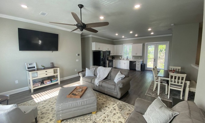 Mary Esther House | Serenity on the Water - Free Dock Access - Water Access - No Cleaning Fee