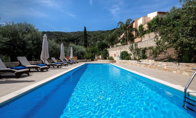Kantanos-Selino Villa | Serenity River Villa