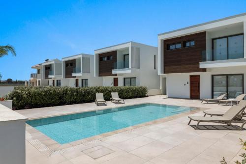 Softades Villa | Serenity Waves Villa 9