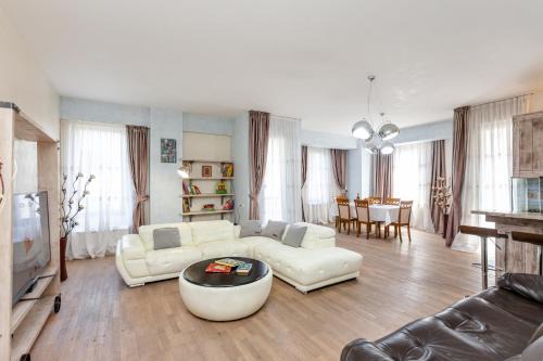 mtatsminda Apartment | Serviced Apartment on Rustaveli Avenue 9