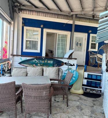 Motobu House | Sesoko Terraceビーチへ徒歩5分眺めのいい家,お一人又はお二人様の場合は母屋のみのご利用になります