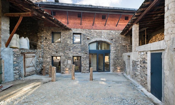 Llivia Bed & Breakfast | Set Terres - La Villa de Llívia - Adults only