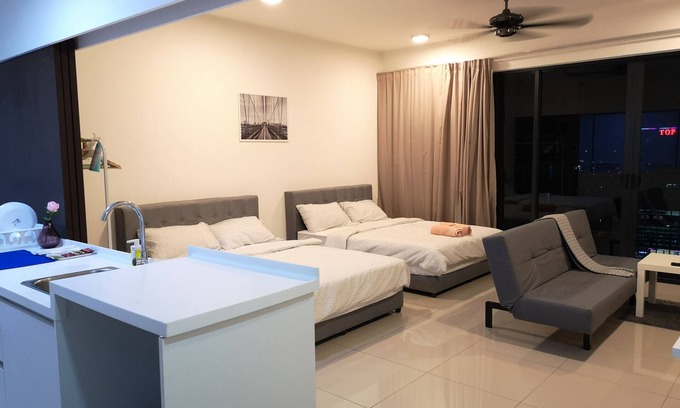 Shah Alam Apartment | Setia City Convention Center Trefoil Studio for 4 Pax