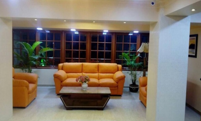 Sector 11 Hotel | Setrac Orange