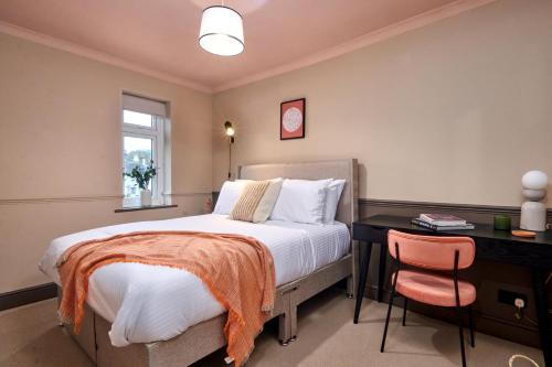 Winchester Apartment | Settle in Winchester - Stylish Self Check-In Rooms