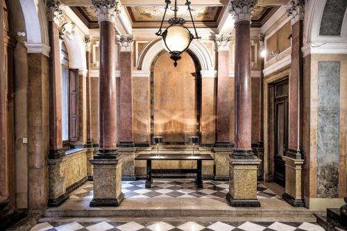 Trieste Old Town Apartment | Seven Historical Suites