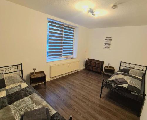 Crimmitschau Apartment | Seyfarthrooms - Monteurwohnung Crimmitschau 8 - zentrale Lage, gute Anbindung, voll ausgestattet