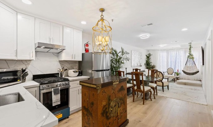 Inner Richmond Apartment | SF Newly Remodeled Charming 2bd With 100% Walking Score