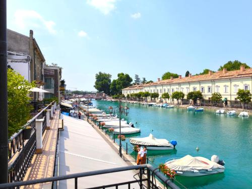 Peschiera del Garda City Centre Apartment | SG Luxury - My Island Stay