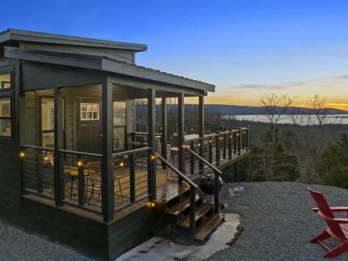 Clayton House | Shadowrock - Luxury Tiny Home with Amazing Views