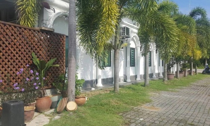 Kampung Gong Pauh Hotel | Shafura Hotel 1