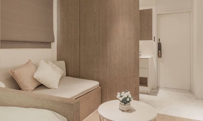 Jing'an House | Shanghai Hills & Gefii Fifty Shades of Grey close to Jing'an Temple