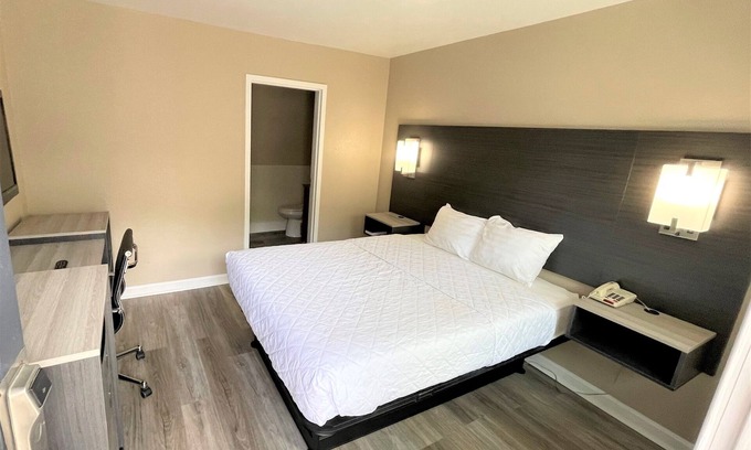 Seekonk Hotel | Shangri La Motel