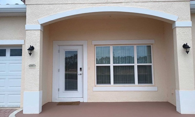 Tavares Condo | Shantiniketan A 7/2007/50 minutes to the Disney 2 mile to down town Tavares.