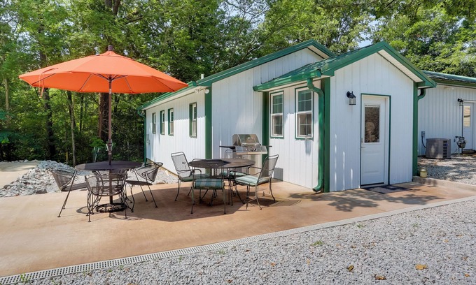 New Johnsonville House | Shared Boat Ramp at Kentucky Lake Retreat