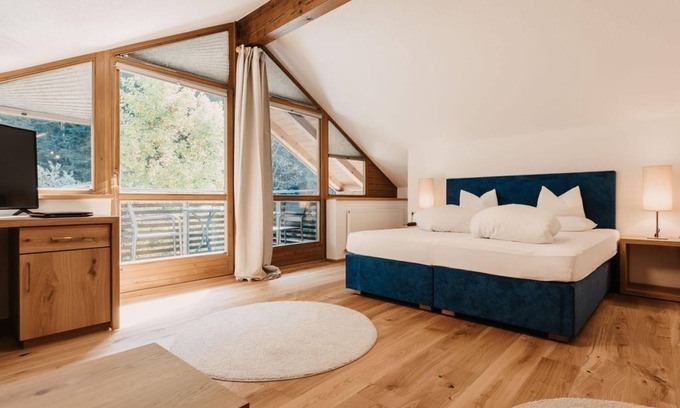 Unken House | Shared room with shower, WC - Schütterbad, country hotel