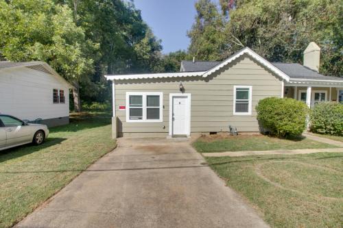Shelby Apartment | Shelby Vacation Rental Close to Parks and Trails!