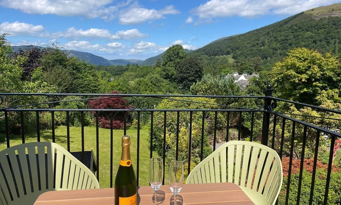 Keswick Cottage | Shelley Cottage - a house that sleeps 4 guests in 2 bedrooms