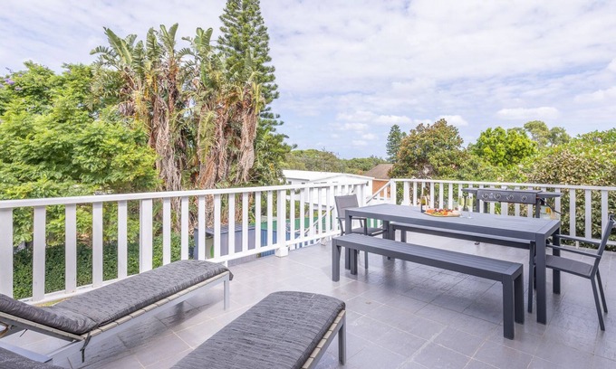 Fingal Bay House | Shells on the Shore 1, 9 Lentara St - Air Con, Wi-Fi, Linen, Boat Parking