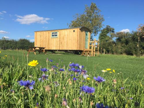 Bedfield House | Shepherds Hut 3