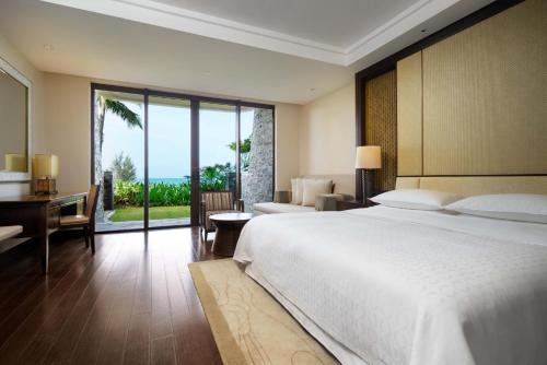 Wanning Hotel | Sheraton Shenzhou Peninsula Resort