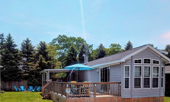 Sherkston Resort | Sherkston Shores Resort, quiet street, close to Funplex. Golf Cart incl