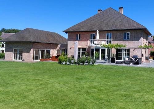 Wepion Bed & Breakfast | Sherlock's Home - Guest House
