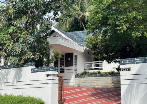 Todupulai House | Shibus