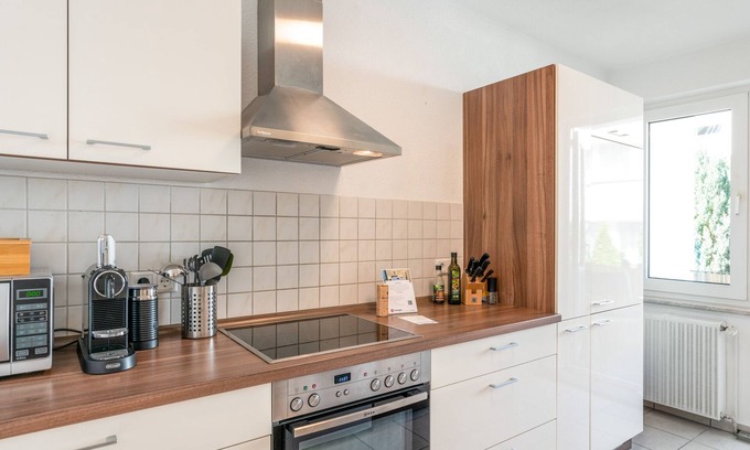Marienburger Hohe/Galgenberg Apartment | ☆Shiny 75m² | balcony | washing machine | Netflix