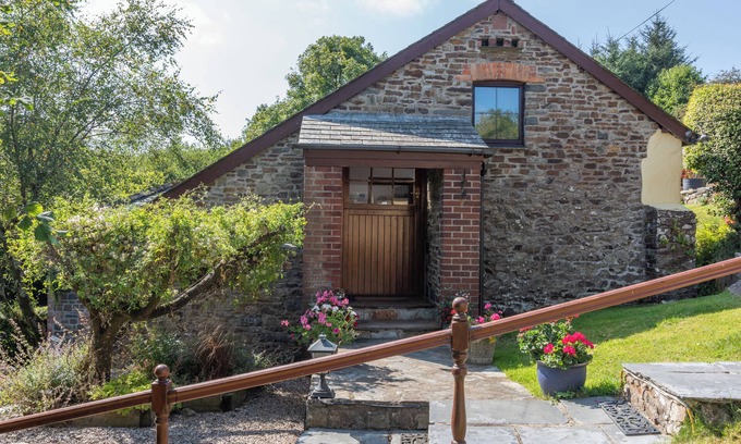 Hartland Cottage | SHIPLOAD COTTAGE, pet friendly, character holiday cottage in Hartland