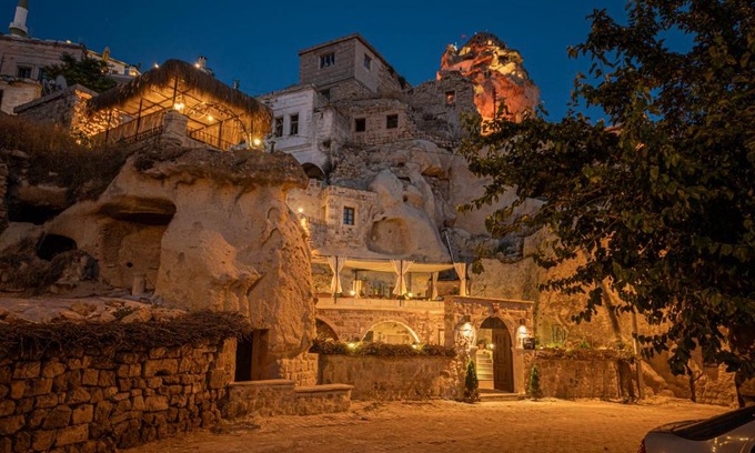Ortahisar Bed & Breakfast | Shiraz Cave Cappadocia