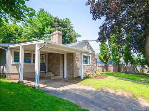 Waterford House | Shore Drive - 2 Bedroom/2 Bath/Bunk/Queen Oasis