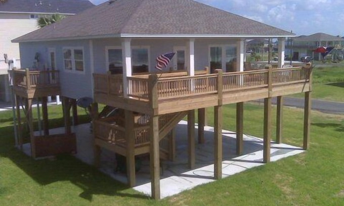 Galveston House | Shore Haven - 2 Bedrooms, 2 Bath, Sleeps 10 - Beach Front!