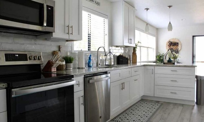 Canyon Lake House | Shore Nuff, a relaxing 4-bedroom vacation home on Canyon Lake