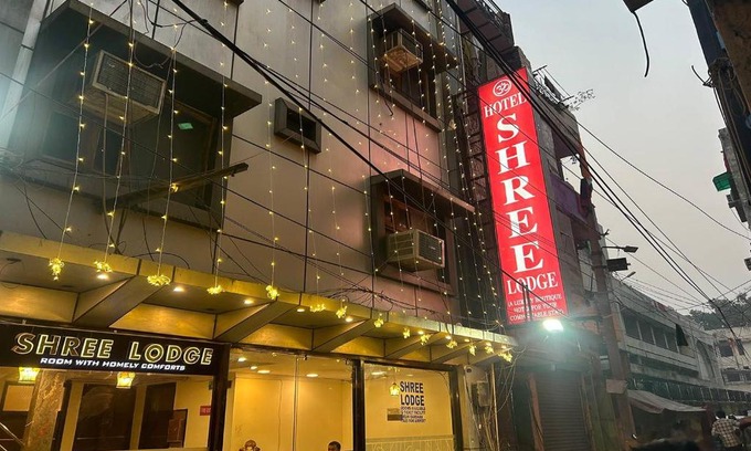 Paharganj Hotel | Shree Lodge Near New Delhi Railway Station, Paharganj