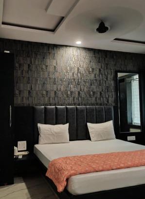 Datia Hotel | Shree Radhe Palace