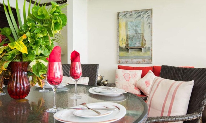 Old Trees Bay Apartment | Shutters · Coral Reef Luxury Beachfront Villa