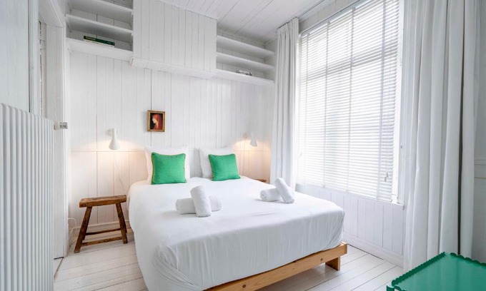 Sint-Andries House | SHWAY - The Handshake House