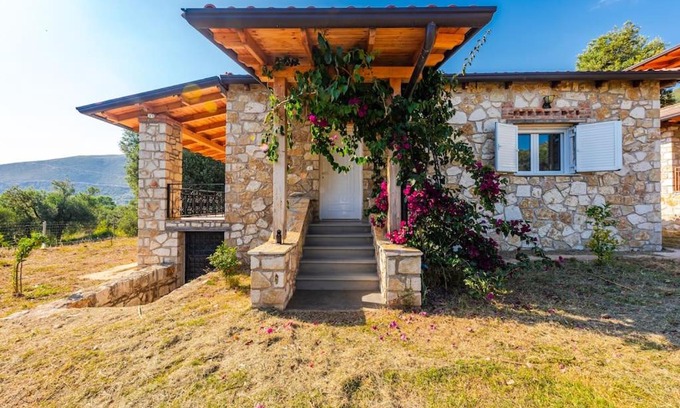 Borsh Villa | Siar The Small Villa