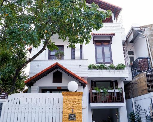Hue Apartment | Sibling House