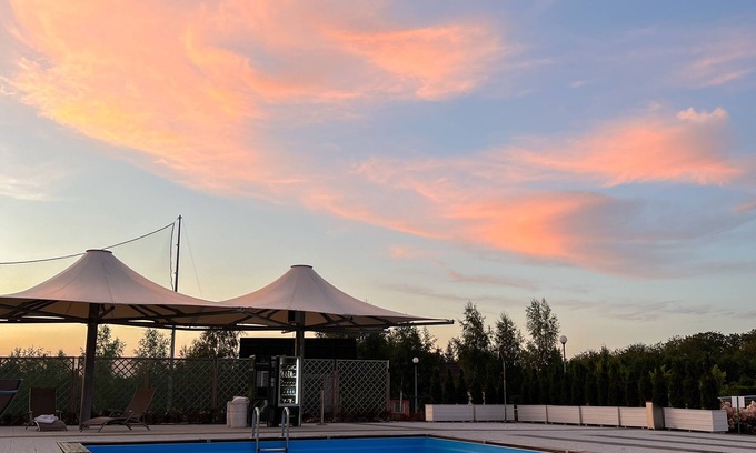 Wielkie Gowino Hotel | Sierra Bungaloves