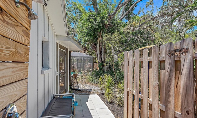 Siesta Key House | Siesta Key Sanctuary 3 Bedroom Home by RedAwning