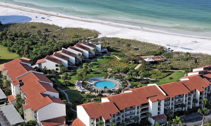 Siesta Key Condo | Siesta Key-Siesta Dunes- Beautiful Condo on the Gulf of Mexico- NEWLY RENOVATED!
