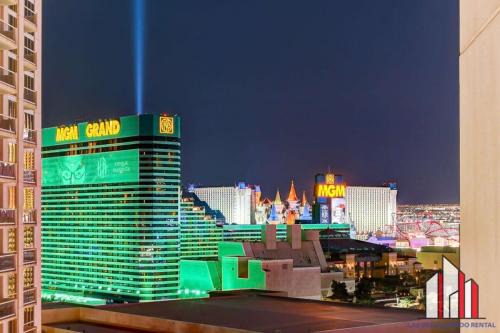 Las Vegas House | Signature 2Br3Ba balcony combo units 31-702 and 04