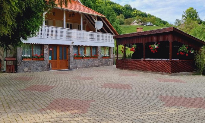Bradesti Apartment | Silentium Clavem Domus I.