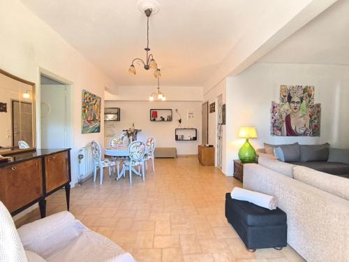 Palaia Fokaia Apartment | Silver Paradeisi Apartment